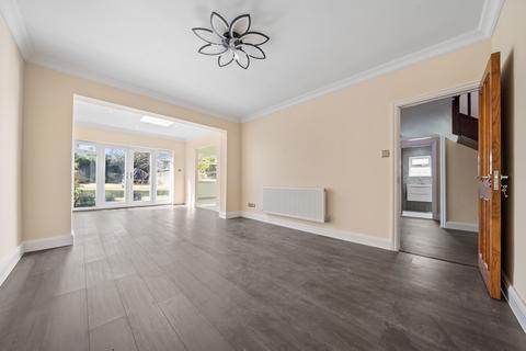 28 Carleton Avenue, Wallington, SM6 9LN