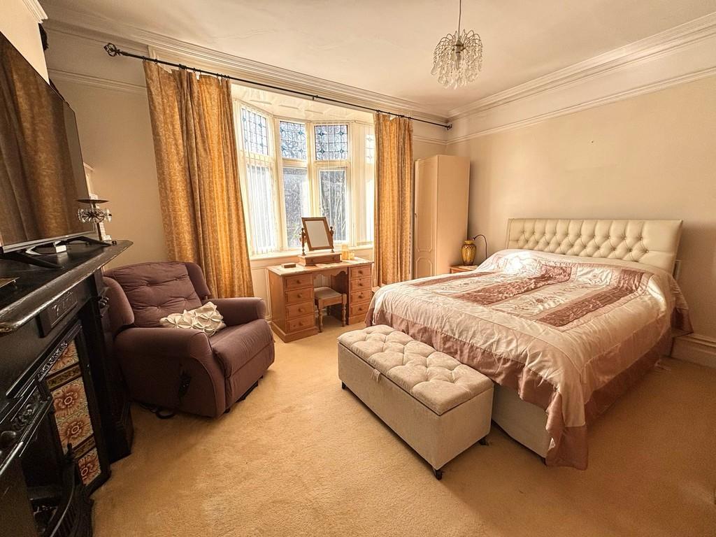 Bedroom with recliner