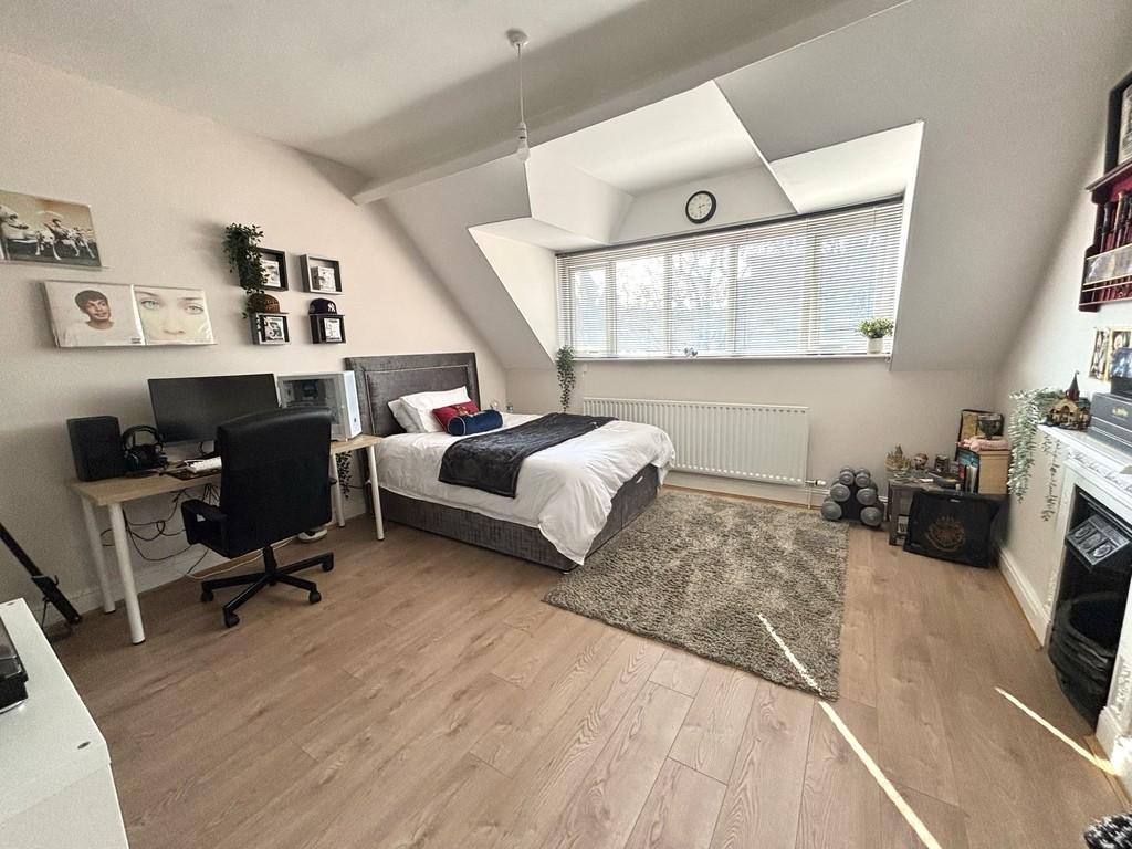 Upstairs bedroom 2