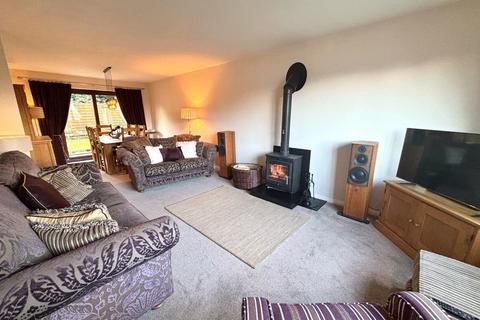 7 Buckingham Crescent, Clayton, Bradford, BD14 6EJ