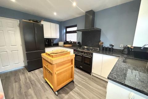 7 Buckingham Crescent, Clayton, Bradford, BD14 6EJ