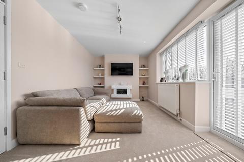 2 Bond Gardens, Wallington, SM6 7LP