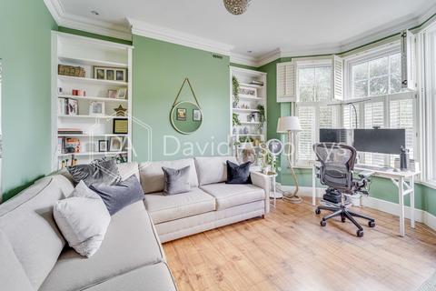 3 bedroom terraced house to rent, Park Avenue, Alexandra Palace, London