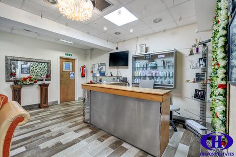Retail property (high street) to rent, The Broadway, Southall