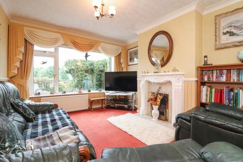 2 bedroom detached bungalow for sale, Wigford Road, Dosthill