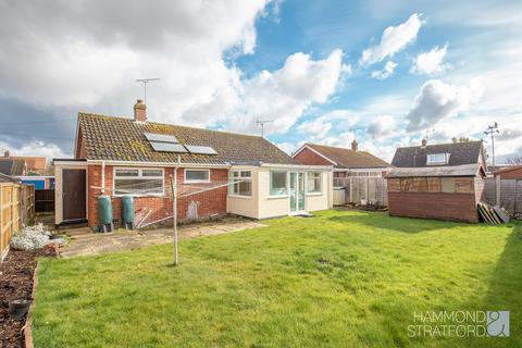2 bedroom detached bungalow for sale, Pightle Way, Lyng