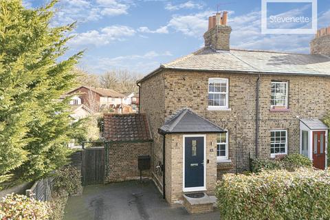 5 Coopersale Common, Coopersale, Epping, CM16 7QS