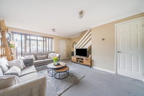 28 Wildman Close, Gillingham, ME8 9SL