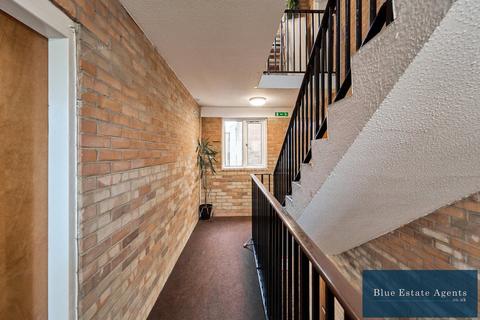 6 Aldergrove Gardens, Hounslow, TW3 3DL