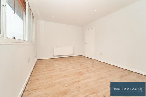 6 Aldergrove Gardens, Hounslow, TW3 3DL