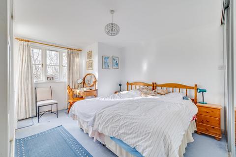 2 bedroom flat for sale, Brompton Park Crescent, London