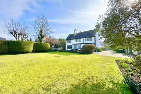 11 Ashdown Road, Epsom, KT17 3PL