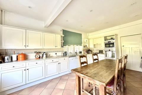 11 Ashdown Road, Epsom, KT17 3PL