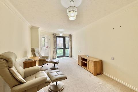 1 bedroom apartment for sale, Tregolls Lodge, St. Clements Hill, Truro