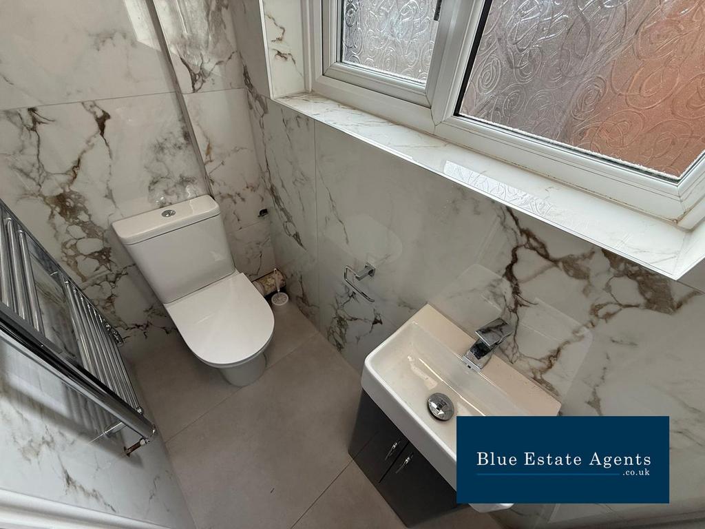 Ground Floor Shower Suite