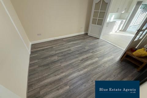undefined, Spring Grove Road, Hounslow, TW3