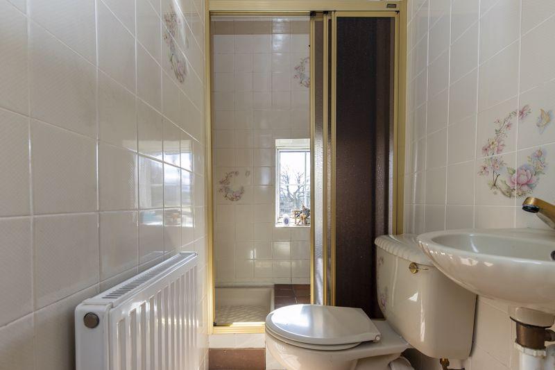 En-suite Shower