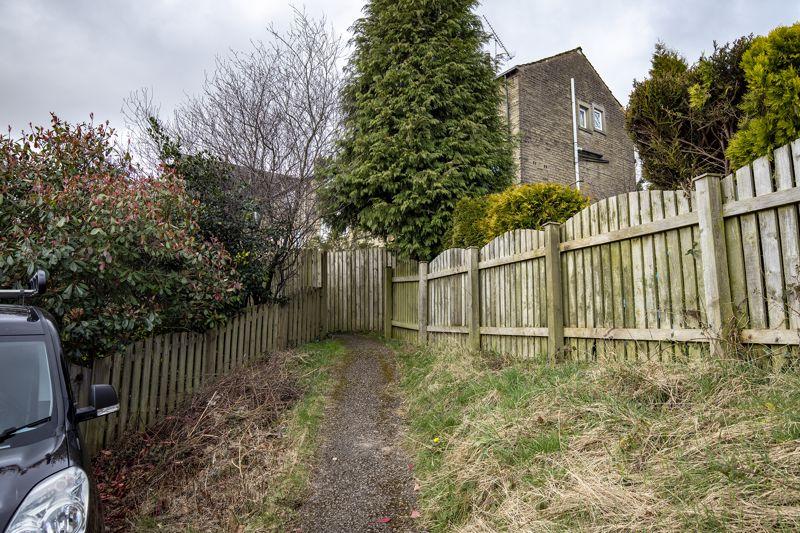 Path from car park