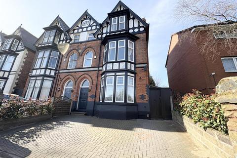 Alcester Road, Birmingham B13