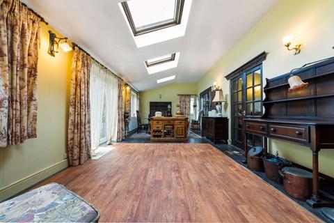 5 bedroom detached house for sale, Abinger Avenue, Sutton