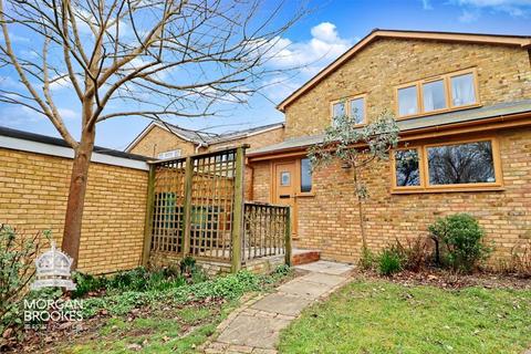 1 bedroom in a house share to rent, Sporhams, Basildon