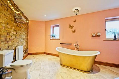 1 bedroom in a house share to rent, Sporhams, Basildon