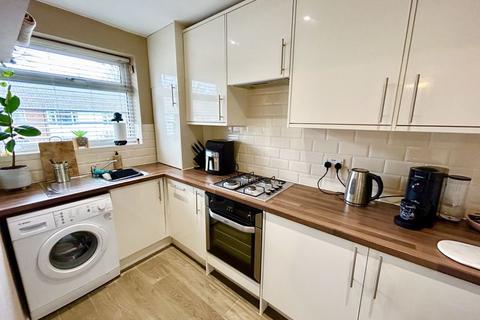 1 bedroom apartment to rent, Brooklands Road, Sale