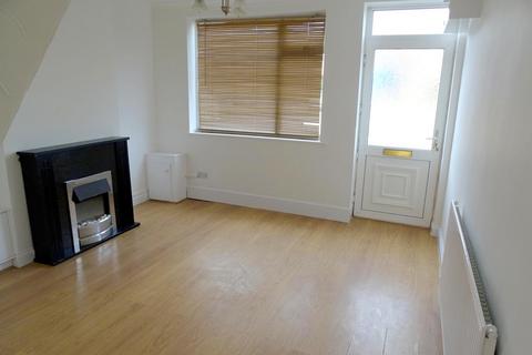3 bedroom end of terrace house to rent, Clumber Street, Warsop