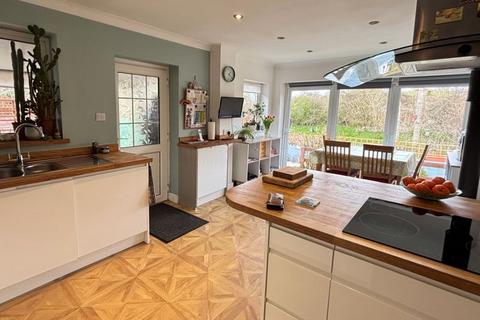 11 Hickley Gardens, Brockworth, Gloucester, GL3 4QS