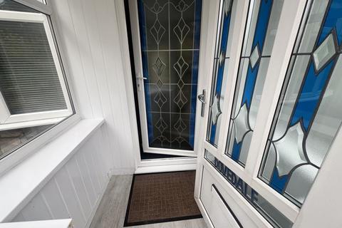 3 bedroom semi-detached house for sale, Dalehead Drive, Oldham OL2