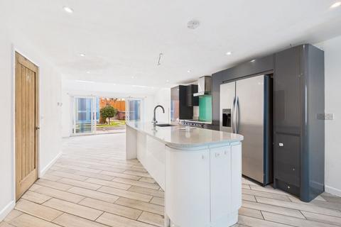 undefined, Redruth - Well presented family home