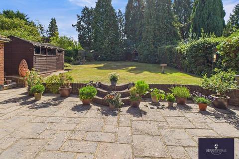 undefined, Two Bedroom Detached Bungalow Great Bookham Leatherhead