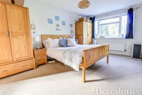 4 bedroom detached house for sale, Willowdene Court, Warley, CM14
