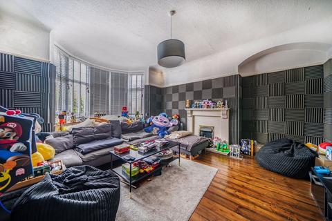 109 Woodcote Grove Road, Coulsdon, CR5 2AN