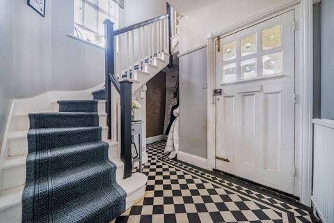 109 Woodcote Grove Road, Coulsdon, CR5 2AN