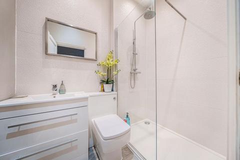 109 Woodcote Grove Road, Coulsdon, CR5 2AN