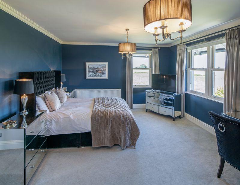 Principal bedroom
