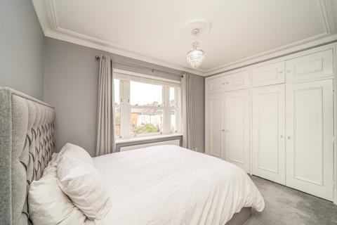 1 bedroom apartment for sale, London W4