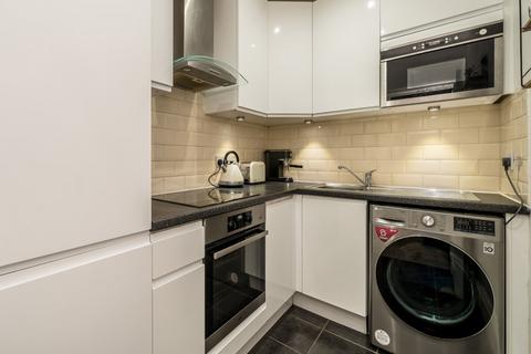 1 bedroom apartment for sale, London W4