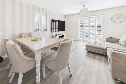 3 bedroom townhouse for sale, FAIRLAWN CRESCENT, GREENHITHE, DA9