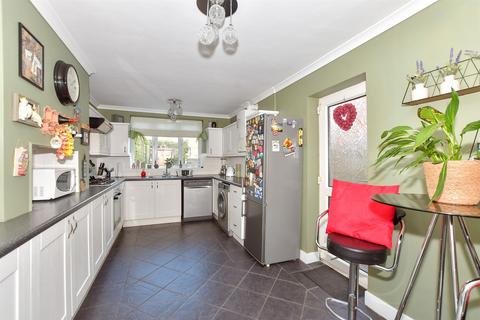 3 bedroom terraced house for sale, St. Winifred Road, Folkestone CT19