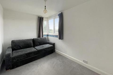 30 Mitchley Hill, South Croydon, CR2 9HA