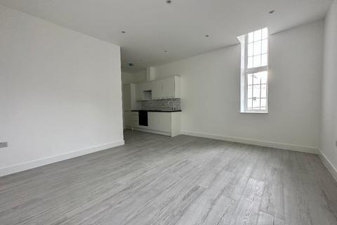 2 bedroom flat to rent, 234 Southchurch Road, Southend on Sea, Essex, SS1 2NR