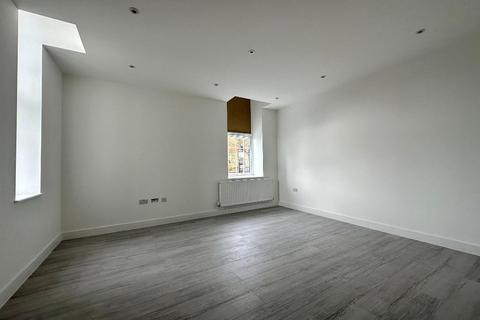 2 bedroom flat to rent, 234 Southchurch Road, Southend on Sea, Essex, SS1 2NR