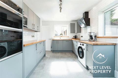 4 bedroom detached house for sale, Skeifs Row, Benwick, PE15