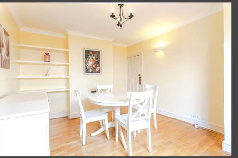 120 Vale Road, Windsor, SL4 5JN