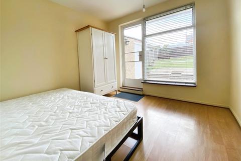 2 bedroom semi-detached house for sale, Sewell Avenue, Wokingham, Berkshire