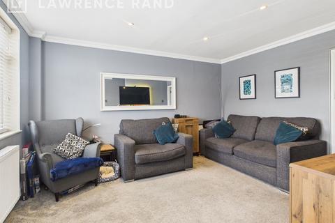 52 Rydal Way, Ruislip, HA4 0RU