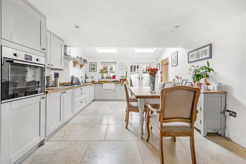 5 Chavenage Lane, Tetbury, GL8 8JT