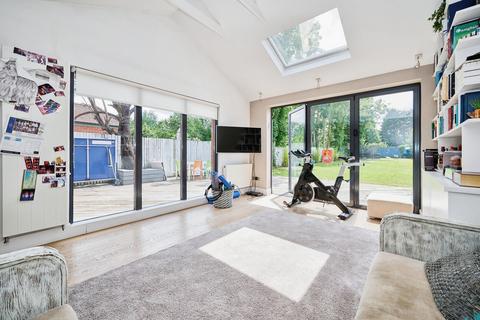 3 bedroom flat for sale, Dartmouth Road, London